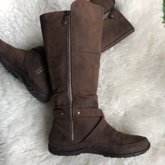 The North Face Brown Drum Camryn Waterproof Boots - Picture 2 of 9